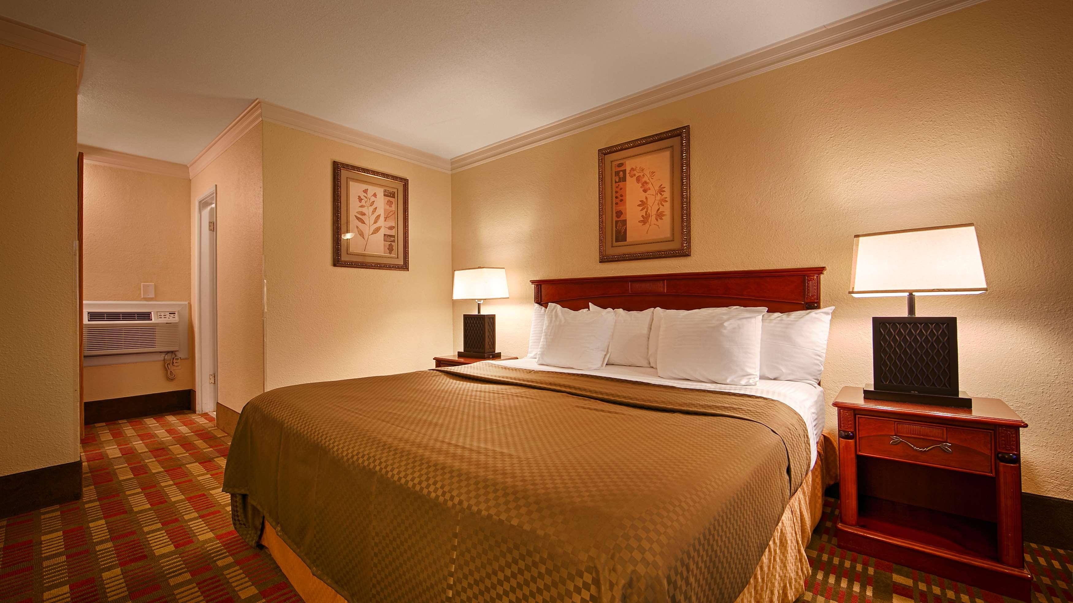 Best Western Garden Villa Inn Роузбърг Екстериор снимка
